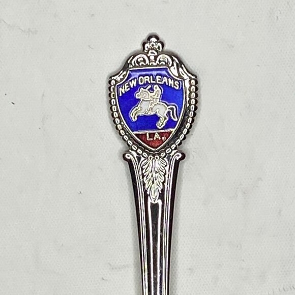 New Orleans Souvenir Spoon 4 3/8” Silver Enamel Shield Mardi Gras Marked U.S.A. - Picture 5 of 5